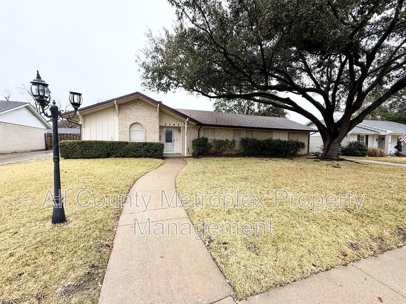 Primary Photo - 3141 La Kenta Cir