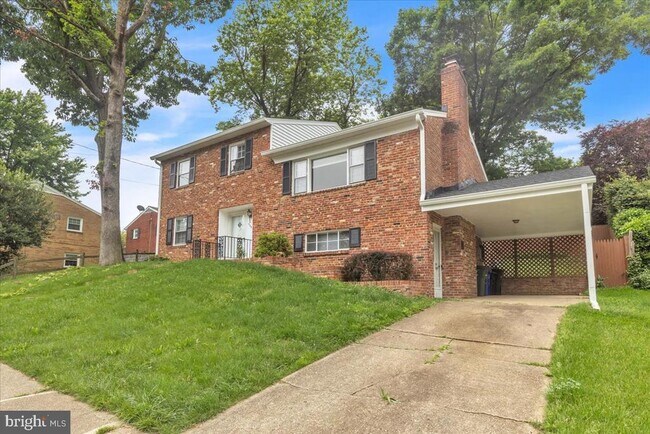 Foto del edificio - 664 S Greenbrier St
