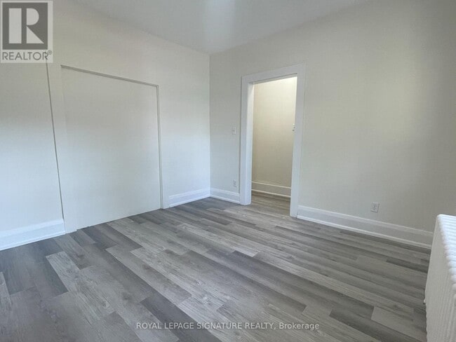 Photo du bâtiment - 167 Barker Ave