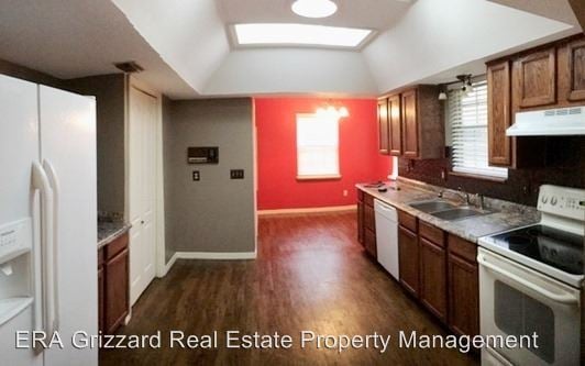 Building Photo - 207 Oakapple Trl