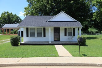 Building Photo - 218 S Kings Hwy