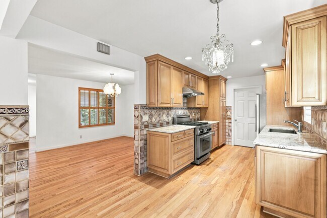 Foto del edificio - Single-Story Charm Near Parks, Trails and Top-Rated Schools!