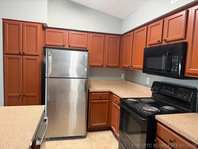Foto del edificio - 7670 Westwood Dr