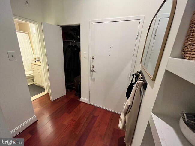 Foto del edificio - 2429-41 Locust St