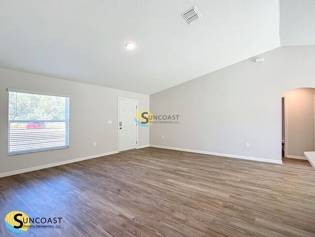 Building Photo - 119 Dogwood Dr Loop