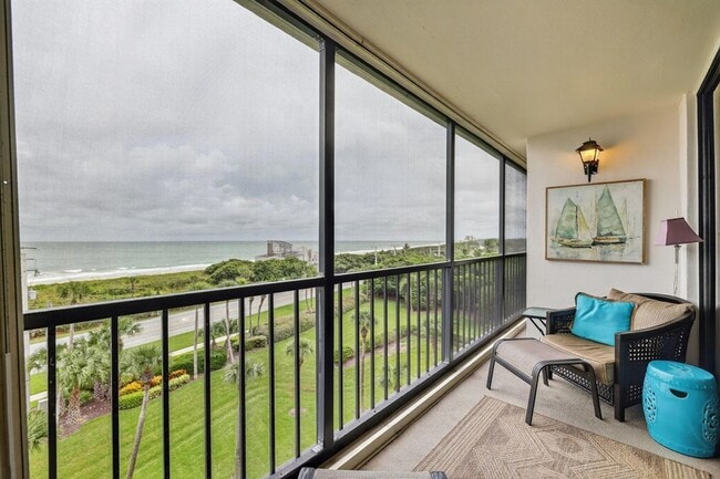 Building Photo - 5055 N Hwy A1A