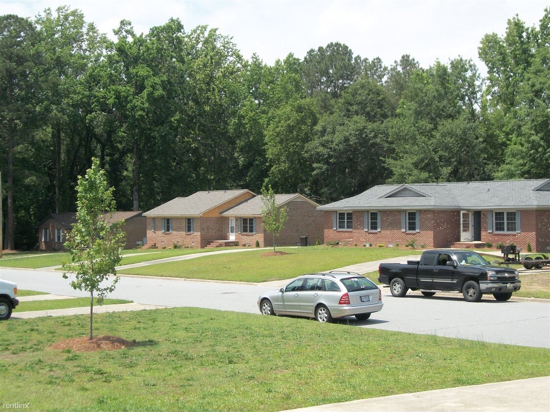 Primary Photo - 2 br, 1 bath Duplex - 108 Maplewood Ct Map...