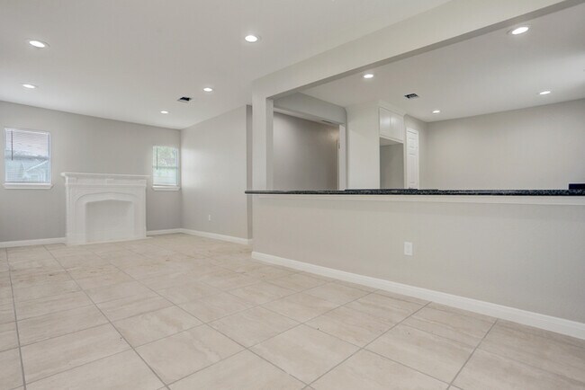 Building Photo - 4506 Bricker St