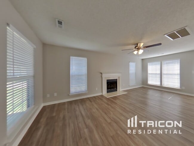 Foto del edificio - 2934 Hawick Commons Dr