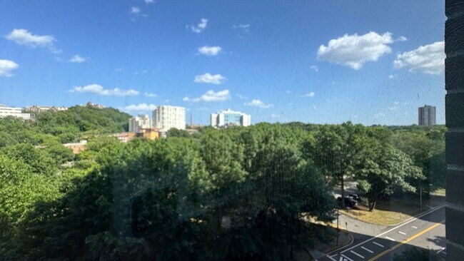 Foto del edificio - 33 Pond Ave