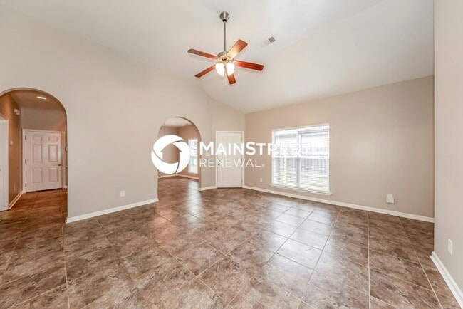 Foto del edificio - 3 Bedroom Pet-Friendly Home in McCalla, AL with Main Street Renewal