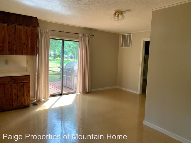 Foto del edificio - 4 br, 3 bath House - 755 Fouts Road