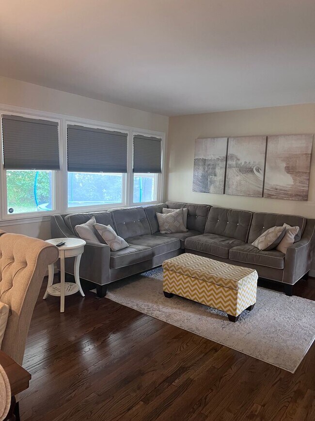 Foto del edificio - Charming 3Bed/3Bath SFH in Nottingham