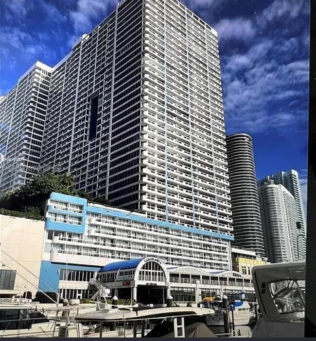 Foto del edificio - 1717 N Bayshore Dr