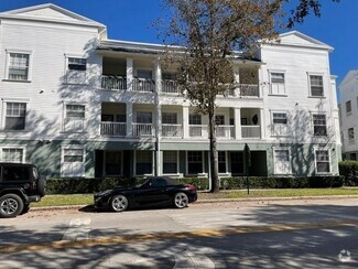 Building Photo - 593 Campus St