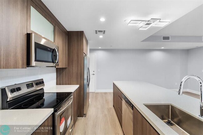 Building Photo - 1938 Jackson St