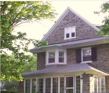 Building Photo - 2216 Georges Ln