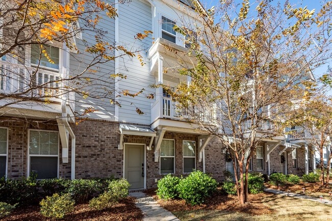 Building Photo - 4 Bedroom, 3.5 Bathroom Townhome in The Marshes at Cooper River - Charleston