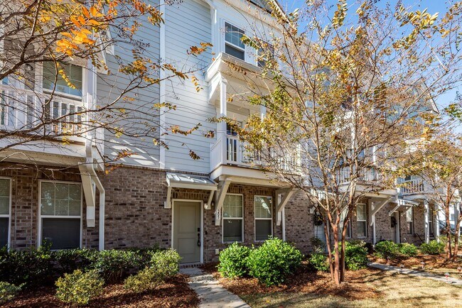 Foto del edificio - 4 Bedroom, 3.5 Bathroom Townhome in The Marshes at Cooper River - Charleston