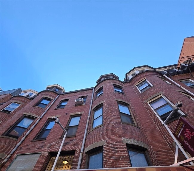 Building Photo - 81 Tyler St
