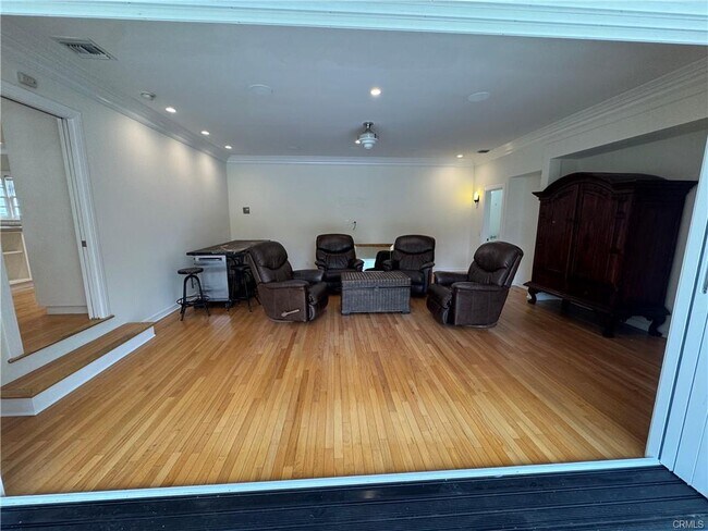 Foto del edificio - 4455 California Ave