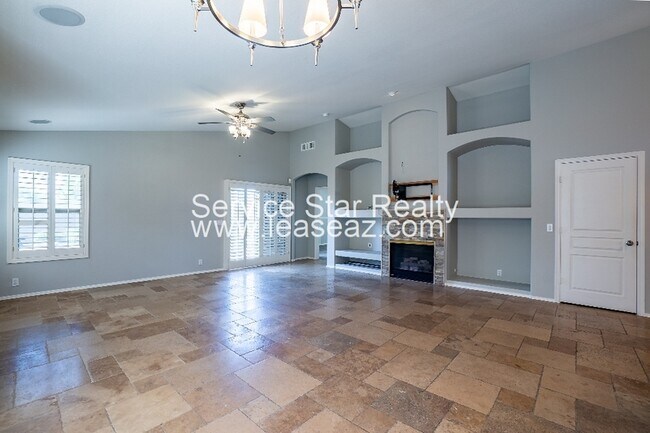 Foto del edificio - 5125 E Duane Ln