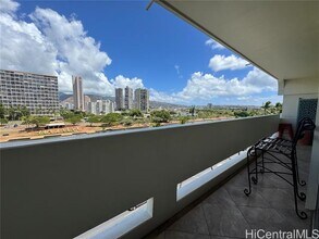 Building Photo - 2085 Ala Wai Blvd
