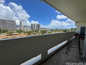 Building Photo - 2085 Ala Wai Blvd