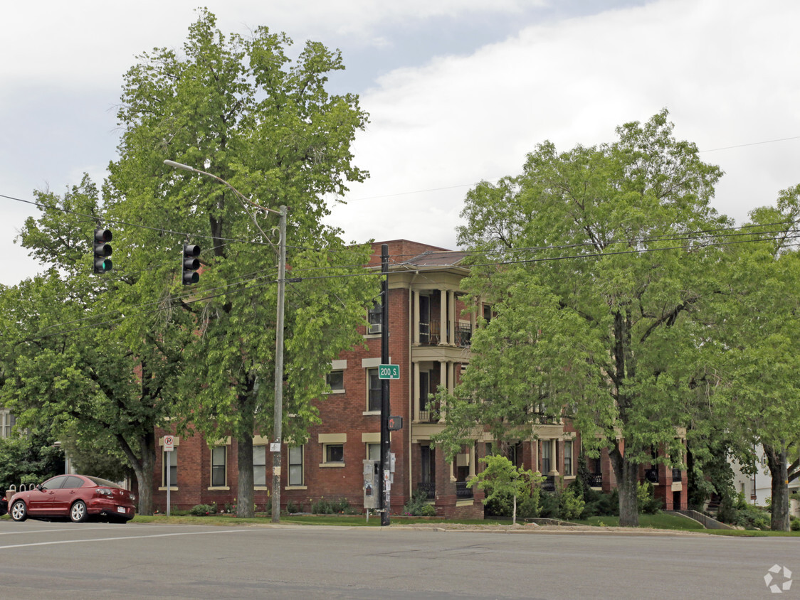 Building Photo - 1268 E 200 S