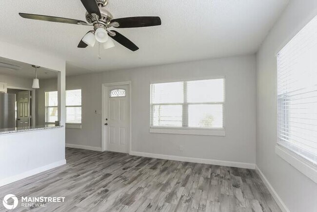 Building Photo - 1761 Apache Trail, Clearwater, FL 33755