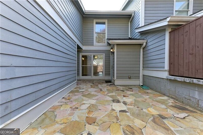 Foto del edificio - 4943 Meadow Ln