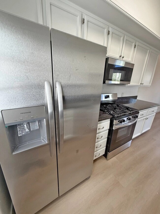 Building Photo - 912 Croft Ave