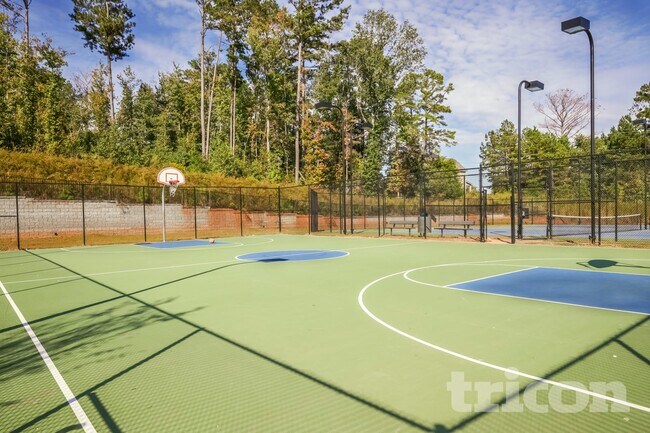 Building Photo - 288 Oliver Dr