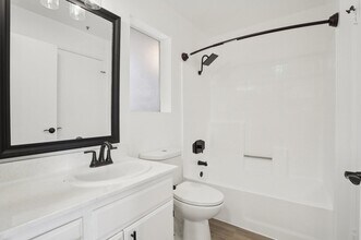 Interior Photo - 310 South Virgil Ave