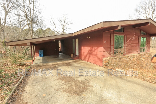 Building Photo - 39 Sheneman Dr