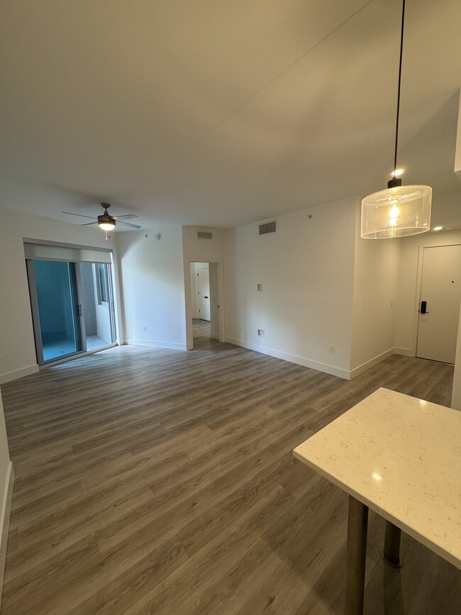 Foto del edificio - 60 NW 31st St
