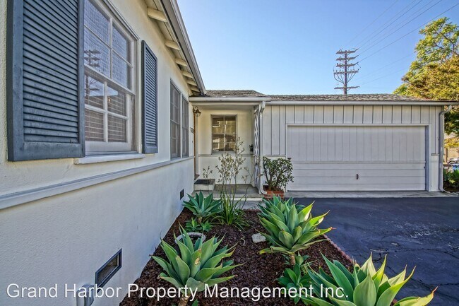 Building Photo - 3 br, 2 bath House - 14226 Isis Avenue