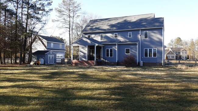 Building Photo - Country Estate Home in Ashland Area