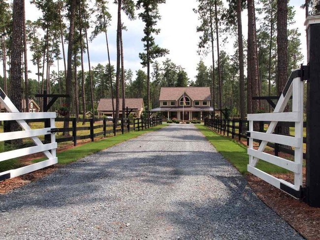 Building Photo - 169 Reynwood Vista