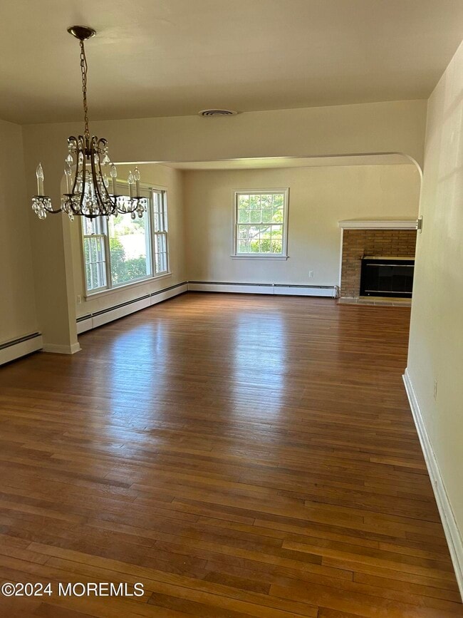 Building Photo - 216 Bendermere Ave