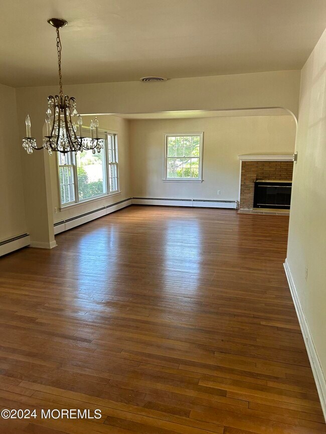 Foto del edificio - 216 Bendermere Ave