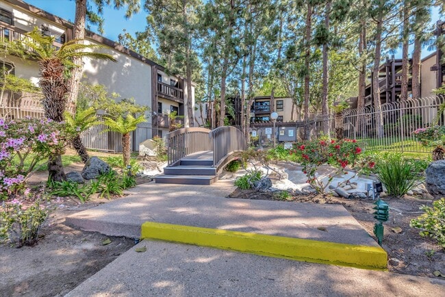 Building Photo - 8650 Gulana Ave