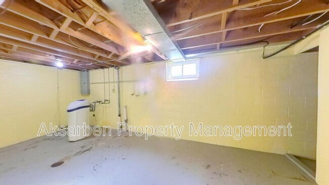 Building Photo - 669 24th Ave