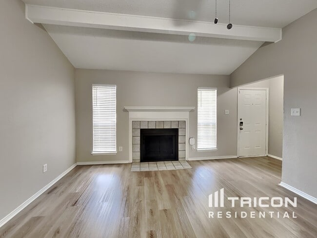 Foto del edificio - 608 Dayton Rd