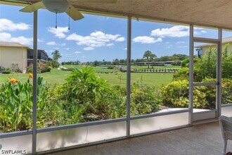 Building Photo - 96 Glades Blvd