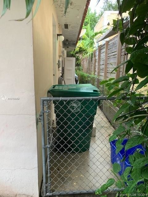 Foto del edificio - 1735 SW 21st Terrace