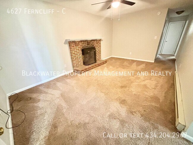 Building Photo - Move In Special! 1/2 Off Your First Full M...