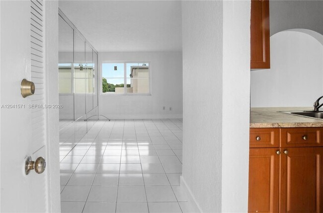 Foto del edificio - 5505 NW 7th St