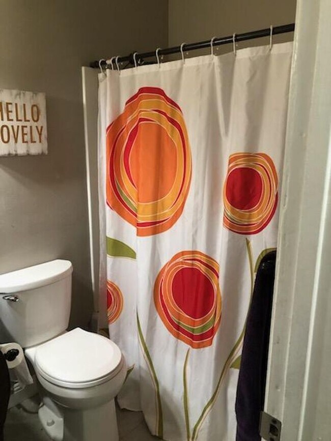 Foto del edificio - 514 E. SANDRA 3 BEDROOM 2 BATHROOM HOME TU...