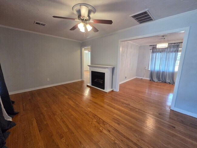Foto del edificio - Charming Updated NW OKC Rental — Move-In Ready!